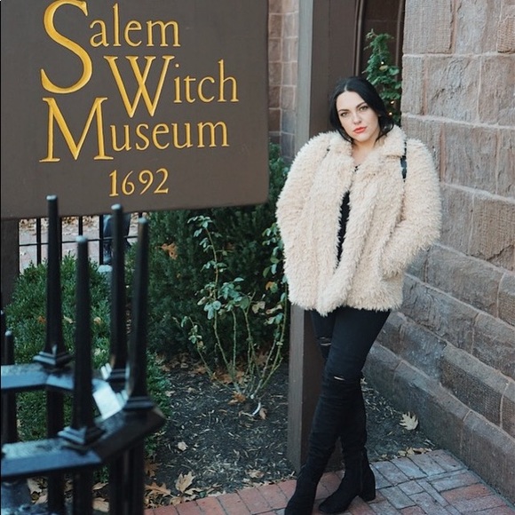 Hi, it’s ME! Intro** 😘👋🏼🌻🌜 - Picture 2 of 3